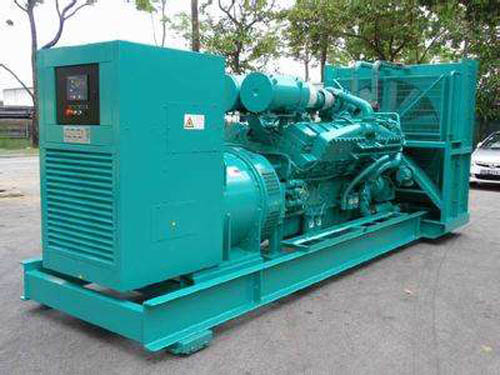 阿拉尔如何选择适合 100KW 发电机的电缆长度？