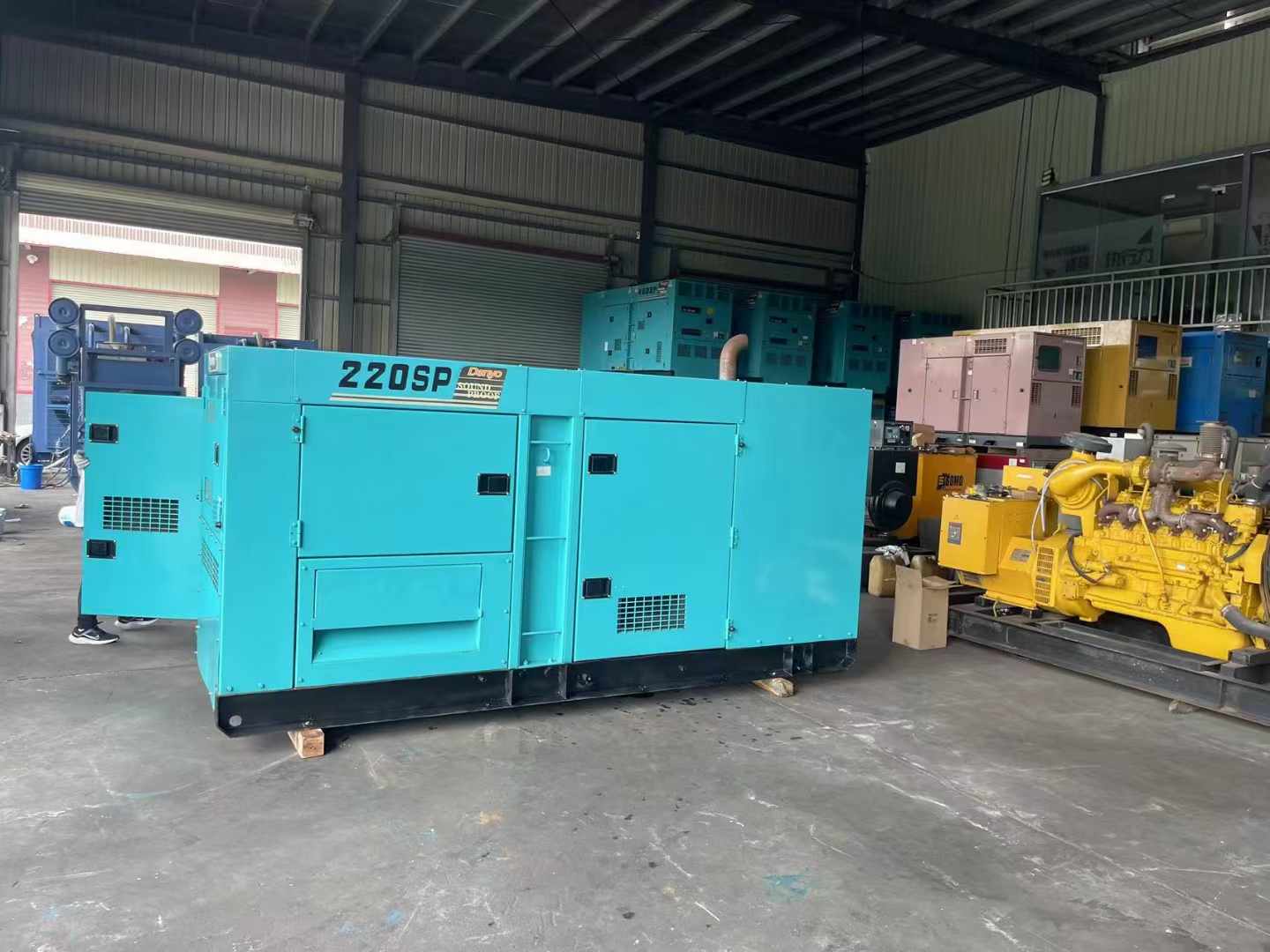 阿拉尔800kW 柴油发电机的输出电流波动范围是多少？