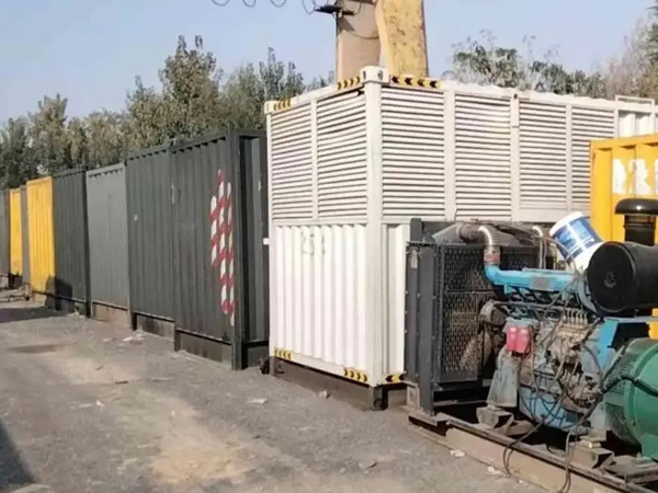 阿拉尔200KW柴油发电机机组每小时油耗是多少？